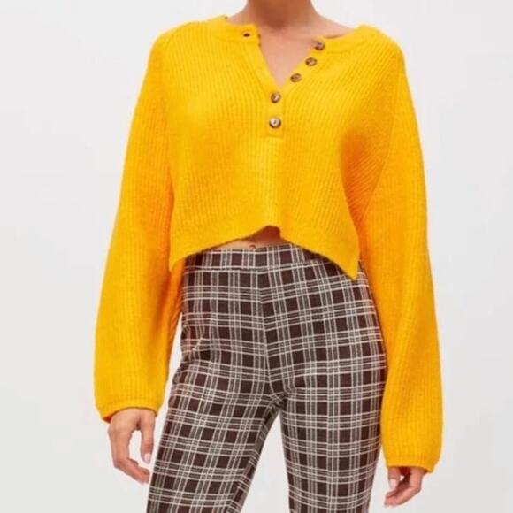 NEW Urban Outfitters BDG Cropped‎ Harlow Henley Sweater L Gold Yellow NWT - Picture 1 of 11